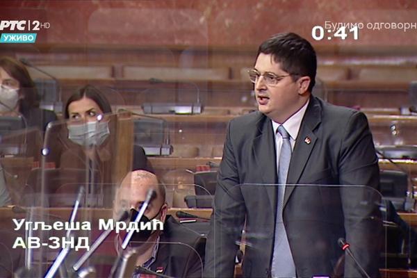 OGLASIO SE UGLJEŠA MRDIĆ: Svi su pažljivo slušali njegove reči!