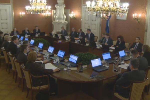 UDAR KORONE NA HRVATSKU VLADU: Koban sastanak sa zaraženom ministarkom, evo ko je sve testiran i koji su rezultati