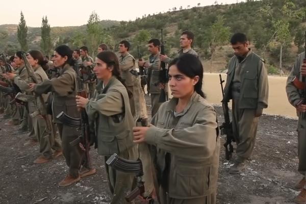 (UZNEMIRUJUĆI FOTO) KURDSKA GERILA RAZBILA TURKE: Ima mrtvih i ranjenih! Borba do oslobođenja Afrina!