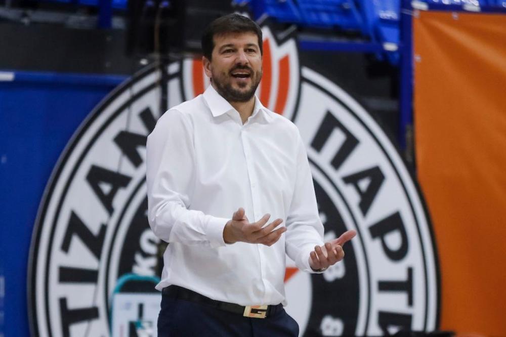 ŠĆEPANOVIĆ POBESNEO NA IGRAČE: Ne pokazuje se ljubav na Instagramu, klub odlučuje da li ostajem!