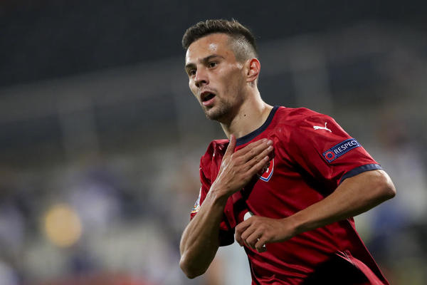 CRVENI ALARM U SLOVANU PRED POLAZAK ZA BEOGRAD: Ostali su bez najboljeg igrača! Čekaju se rezultati testa na koronu