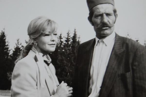 UMRO GLUMAC I DRVOSEČA MIRČETA VUJIČIĆ (83) Poznat po ulogama u filmovima Sutjeska, Miris poljskog cveća, Sudbine