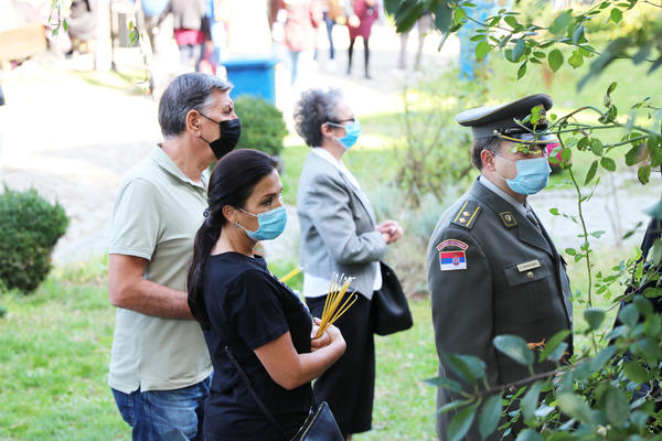 VERNICI DANAS SLAVE SVETOG KONSTANTINA I JELENU: Da biste bili zdravi ispoštujte OVO!