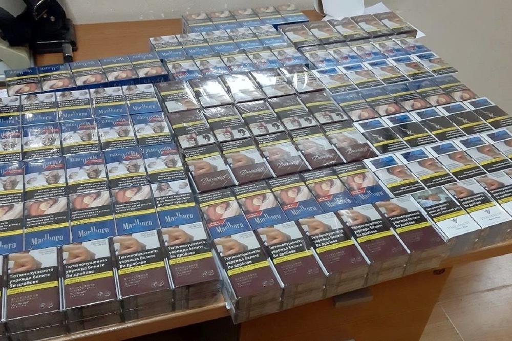 BMW SA BUGARSKIM TABLICAMA STIGAO U SRBIJU: Zbog onoga što je vozač imao u torbama ide PRAVAC U ZATVOR (FOTO)