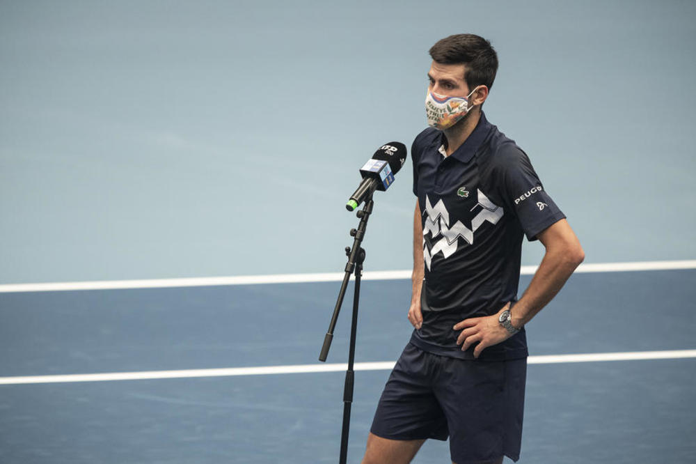 NADAL RAZGALIO SRBE, A ONDA JE NOLE STUPIO NA SCENU: Đokovićev potez ostavio nas je bez teksta! (VIDEO)