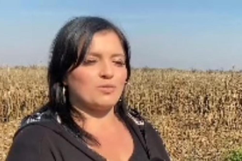 KO BI OVO JOŠ URADIO? Majka troje dece okačila diplomu fakulteta o klin, pa sela u kombajn da obrađuje zemlju