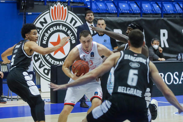SADA VIŠE NEMA NIKAKVE DILEME: Još jedan košarkaš Partizana iz prošle sezone neće igrati za crno-bele!?