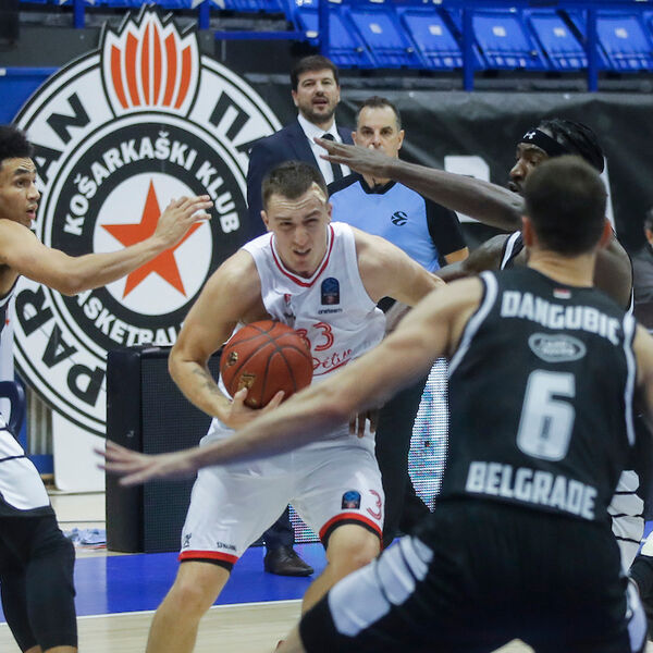 STRAŠNE VESTI ZA KOŠARKU ZBOG KORONE: Odložene utakmice u Evrokupu!