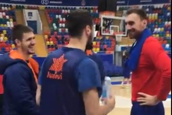 SRPSKA KONEKCIJA U MOSKVI: Objavljen zanimljiv snimak, a Grobarima će se posebno svideti! (VIDEO)