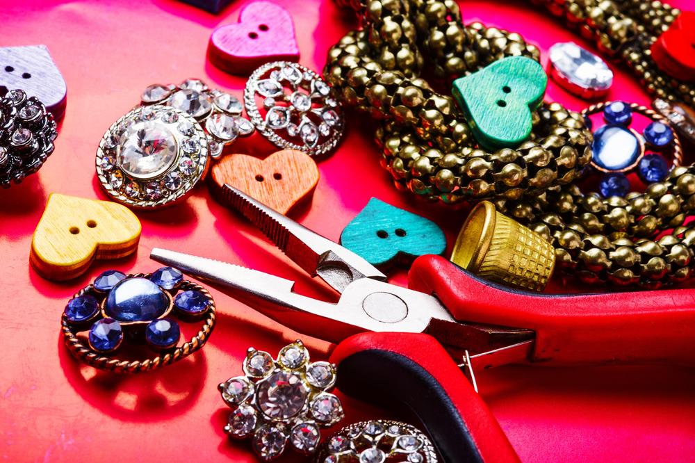 RUČNO RAĐEN NAKIT KAO SAVRŠEN UKRAS: Obradujte sebe ili dragu osobu prelepim komadima koji će vas činiti posebnim