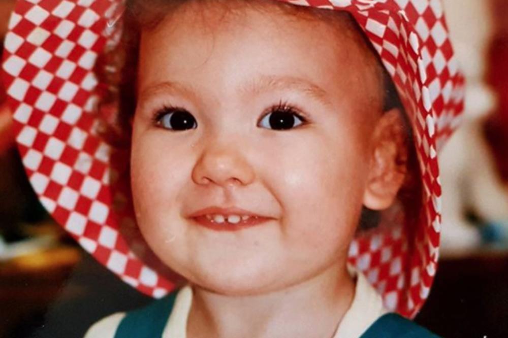 OD PRESLATKE DEVOJČICE SA ROZE KAPOM DO ZADRUGARKE BEZ DLAKE NA JEZIKU: Njene reči umeju da BOLE, ali njen GLAS...