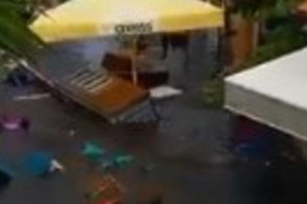 NA KRAJU IH JE VODA DOKRAJČILA: Nove katastrofe zadesile Grčku i Tursku, ovako je izgledao CUNAMI! (VIDEO)