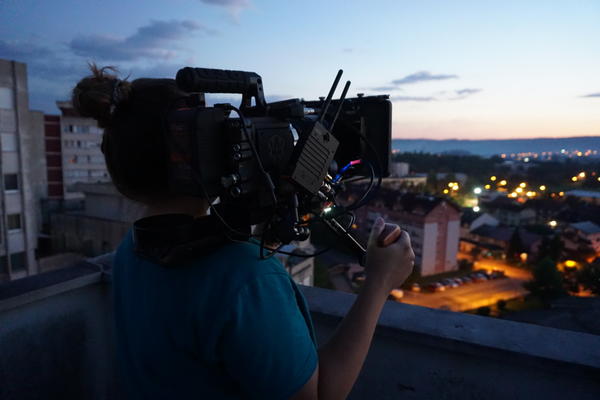 ''PLAVE OČI, TUGA NEBESKA'', ''TRI'' I ''KUĆA IMA ROGOVE'' - TRI NOVA STUDENTSKA FILMA IZ REPUBLIKE SRPSKE