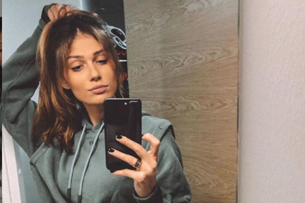 OPET SE OGLASILA DEVOJKA KOJU JE PRETUKAO SLAVNI TENISER: Ne lažem i ne plašim se da kažem istinu! Bolje priznaj!