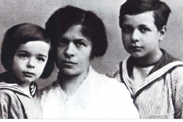 OVA AJNŠTAJNOVA PRAVILA PONAŠANJA U BRAKU SU SKROZ PONIŽAVAJUĆA: Mileva je trpela UŽASNE stvari, evo i koje