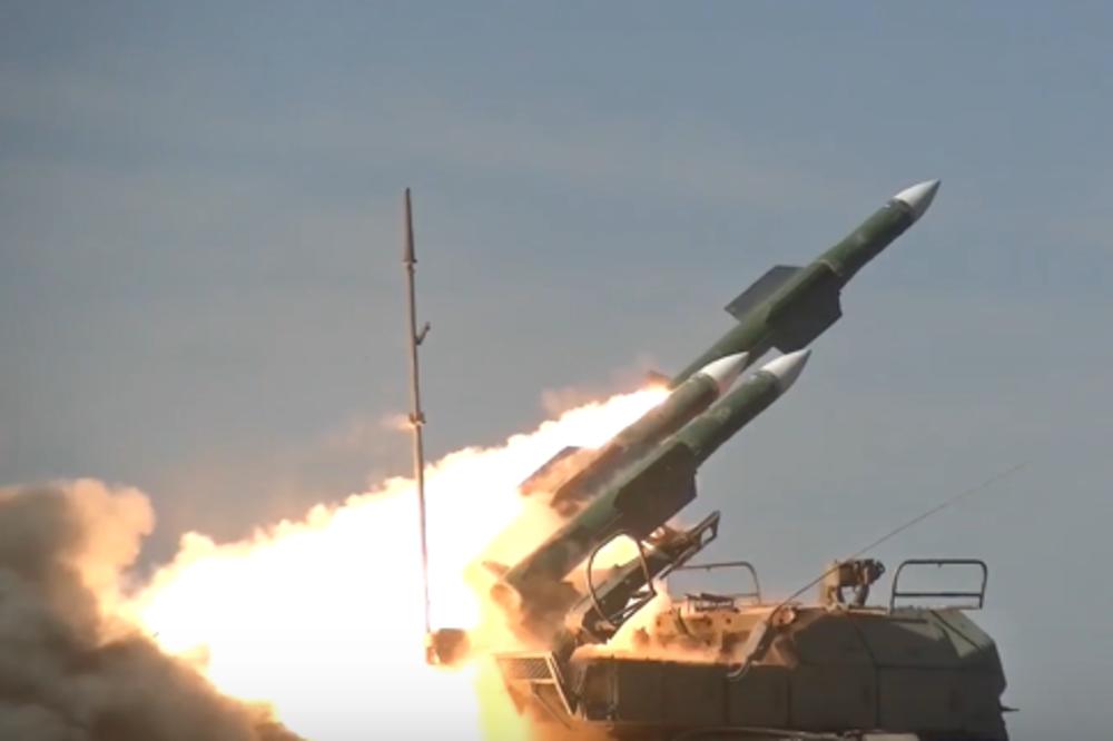 HAOS U BAGDADU: Tri rakete pogodile su vojnu bazu u Iraku!
