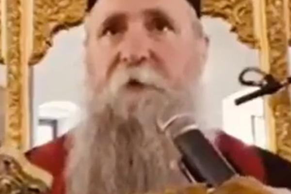 VLADIKA JOANIKIJE SLUŽIO POMEN AMFILOHIJU: Stojimo pred svetim čovekom koji se sjedinio sa Hristom! (VIDEO)