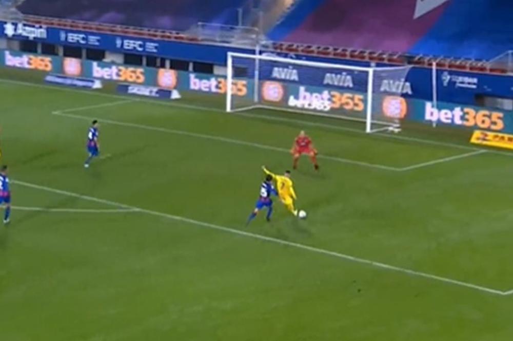 MALBAŠIĆ OPET POBEDIO U SRPSKOM DERBIJU U PRIMERI: Dmitrović primio gol kroz noge! (VIDEO)