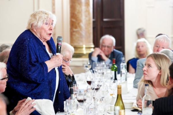 BILA JE BOGATA I USPEŠNA, A ONDA JE PROBALA DA SE UBIJE: Uskoro je otkrila MRAČNU TAJNU SVOG BRAKA