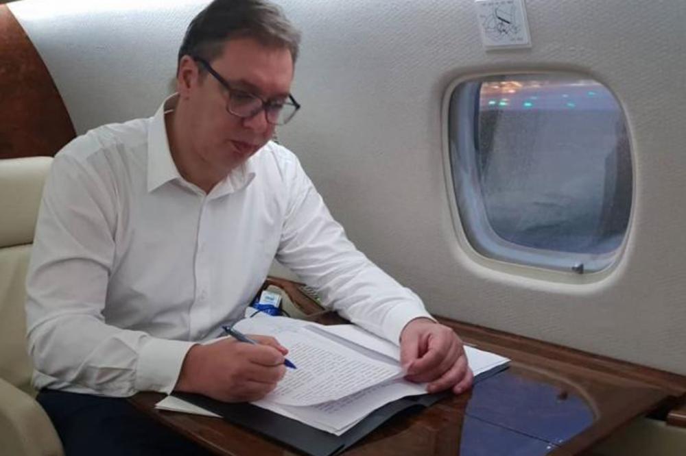 VUČIĆ POLETEO KA CRNOJ GORI: Biće na sahrani mitropolita Amfilohija (FOTO)
