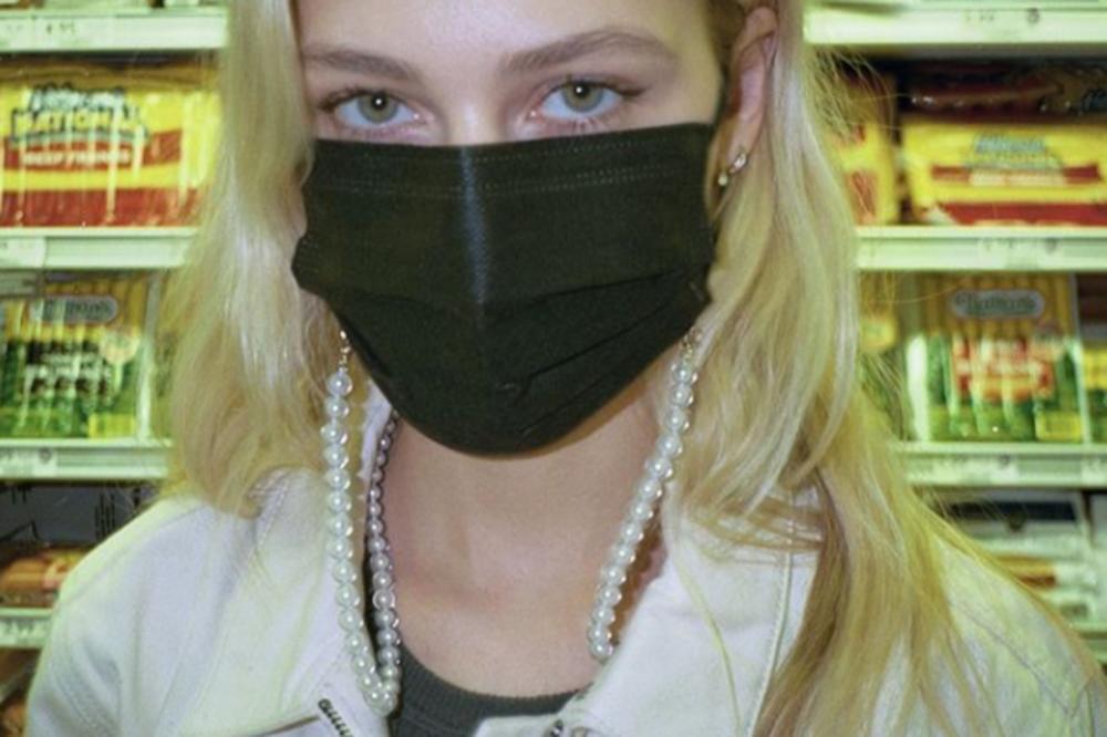 ONA JE NAJVEĆA ZLOBNICA NA PLANETI MEĐU BOGATAŠIMA: Otac joj je milijarder i buduća je snaja Viktorije Bekam!