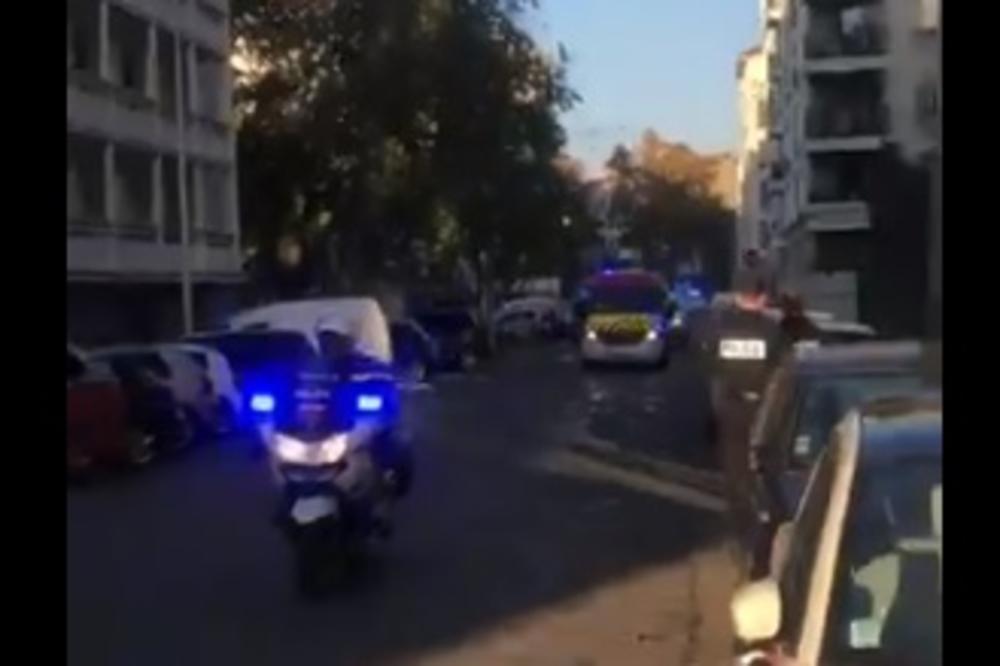 ISPLIVAO SNIMAK PUCNJAVE U FRANCUSKOJ: Ovo je trenutak kada je metak pogodio pravoslavnog sveštenika (VIDEO)