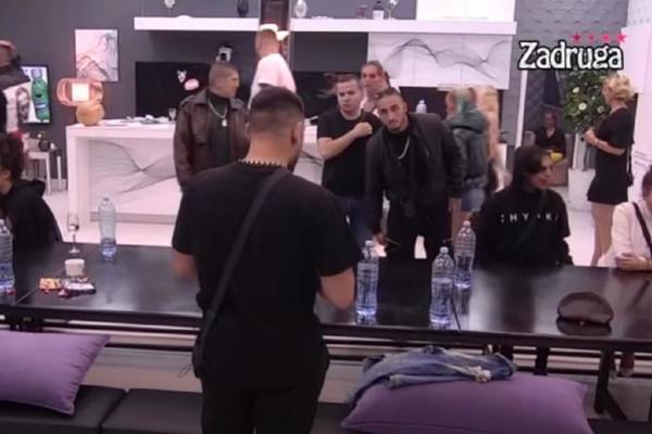 AFERU BUJANOVAC ZAPOČELA VUKOVA VERENICA! Reper besan URLA: Neka drži jezik za zubima! (VIDEO)