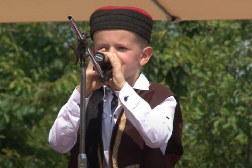 DRAGI MOJ ĐEDO, ZNAM DA NISI VOLEO DA BUDEM TUŽAN: Potresno pismo malog Miloša RASPLAKALO CEO REGION!