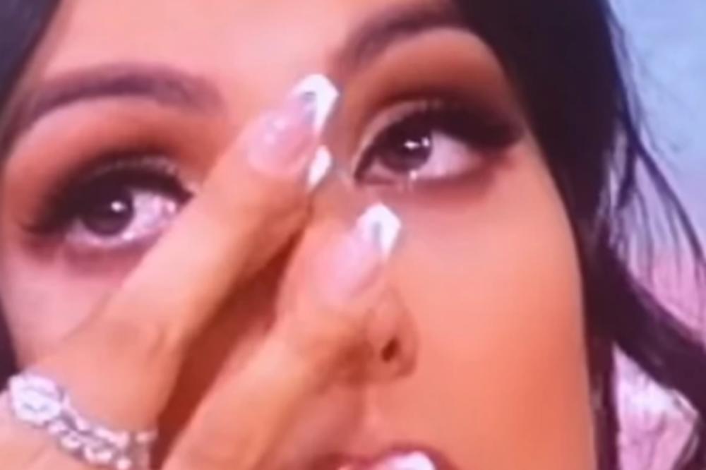 TANJA SAVIĆ U LOŠEM ZDRAVSTVENOM STANJU! Čekaju se rezultati, u VELIKOM STRAHU od ishoda!