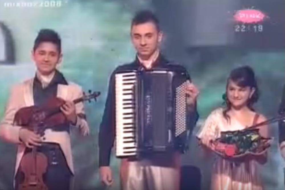 DA LI SE SEĆATE PILEROVIH? Nekada su svirali na ulicama BEOGRADA, sada grade kuću od 560m2 u BEČU!