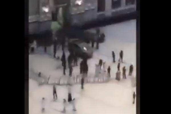 POLICIJA UHAPSILA NAPADAČA NA DŽAMIJU U MEKI! Otkriven važan detalj koji je svima ulio strah u kosti! (VIDEO)