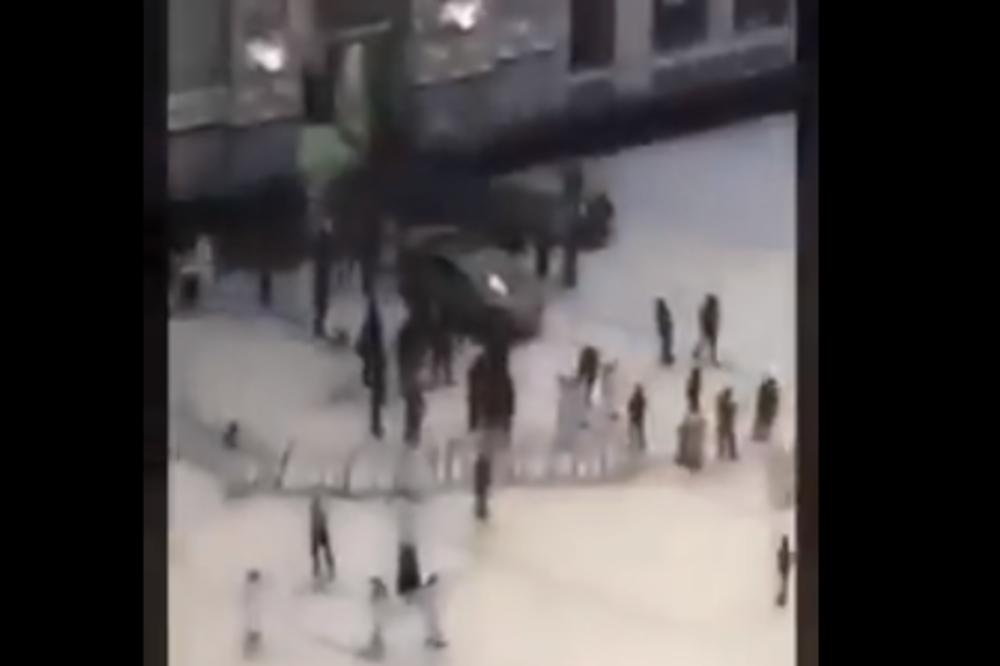 POLICIJA UHAPSILA NAPADAČA NA DŽAMIJU U MEKI! Otkriven važan detalj koji je svima ulio strah u kosti! (VIDEO)