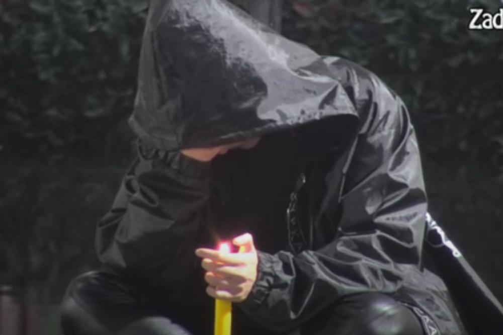 TUŽNE SCENE U ZADRUZI, NIKO NIJE OČEKIVAO OVU BOL: Paula se sa svećom u ruci i suzama u očima moli za Tomu!(VIDEO)