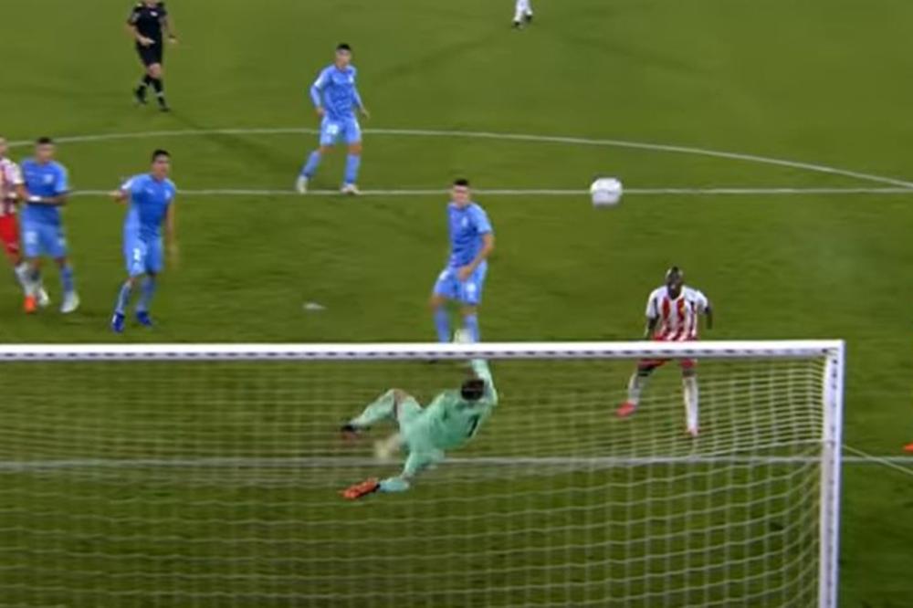 BRUKA ZA SVA VREMENA! Umar Sadik promašio nemoguće, nisu pomogla ni tri igrača više... (VIDEO)