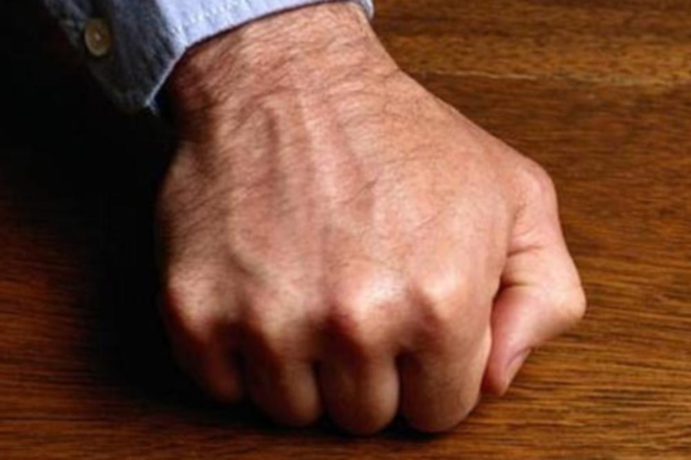 DA NE ČUJE ZLO I TOME SLIČNO: Šokiraćete se kad čujete ZAŠTO ustvari KUCAMO u drvo