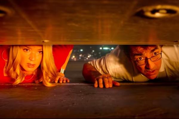 OVO JE NAJGLEDANIJI FILM U FRANCUSKOJ USRED KORONE: Zaradio je 4 MILIONA evra, a u njemu su sve sami MORONI (VIDEO)