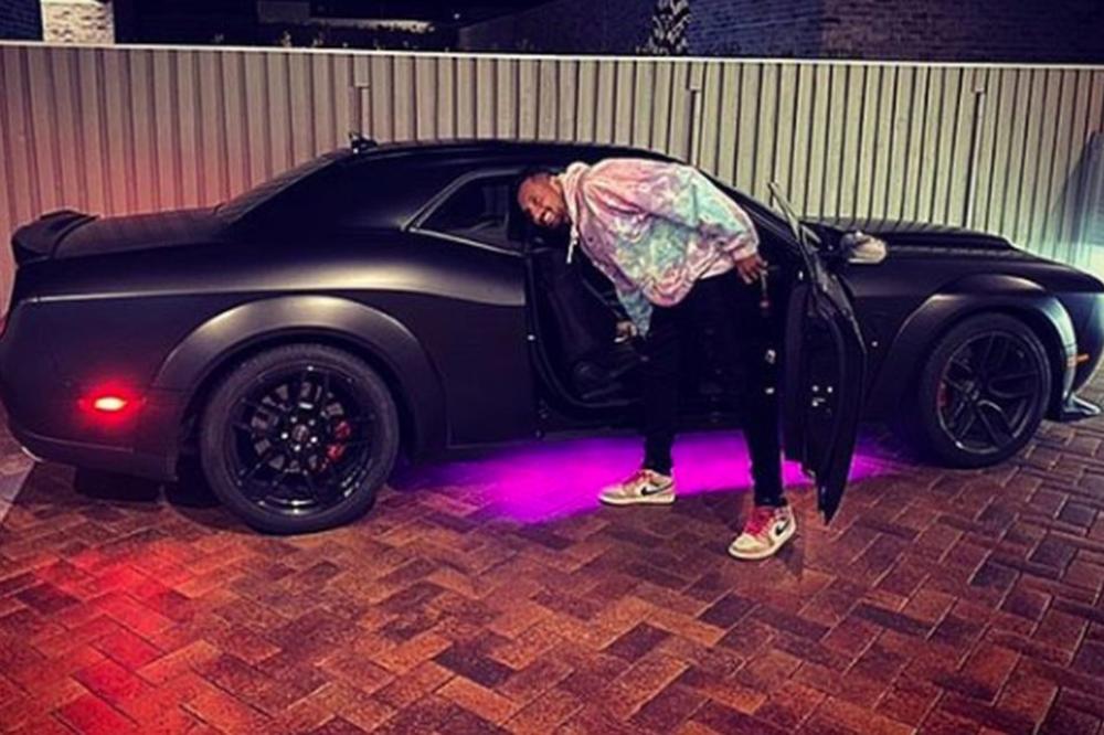 OPLJAČKAN NIK KIRJOS: Lopovi mu obili kola od 350.000 dolara! On povileneo, psovao ih na mrtvo ime! (VIDEO)