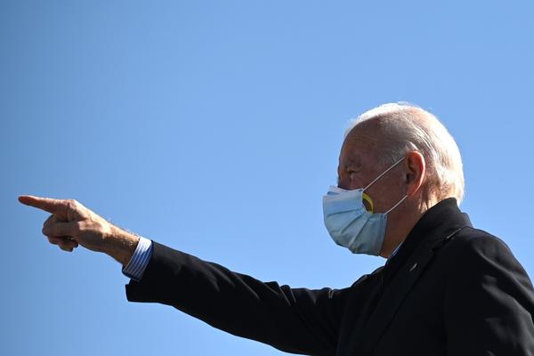 BAJDEN SA SVOJIH 77 GODINA POSTAJE PREDSEDNIK SAD: Ako slučajno ne doživi duboku starost, desiće se OVO!