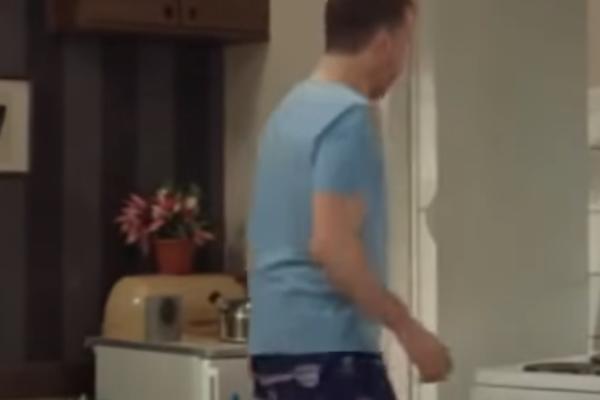 NA OZBILJNIM MUKAMA GLUMAC ZBOG POLJUBACA SA GLUMICAMA! Evo ko mu je najveći kritičar!