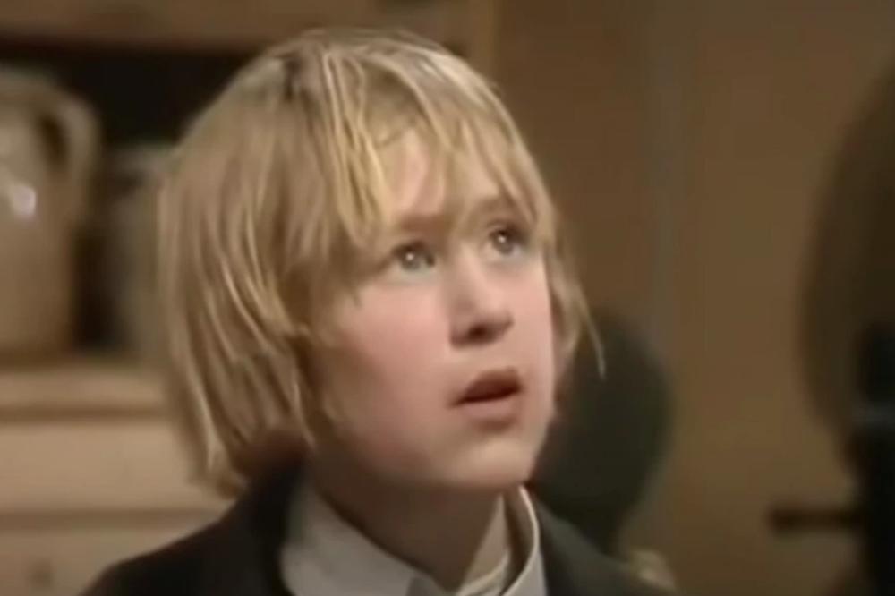 OBOŽAVALI STE GA U NAJPOPULARNIJOJ SERIJI U SRBIJI! Posle glume se bavio PČELARSTVOM, sada je NEPREPOZNATLJIV!