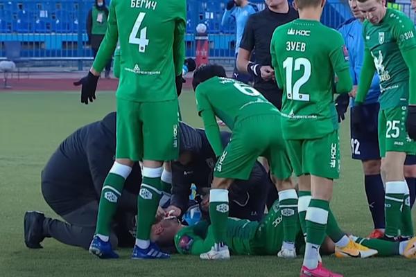 STRAVIČNO: Srpskog fudbalera reanimirali na terenu, krv mu liptala iz lica! (VIDEO)