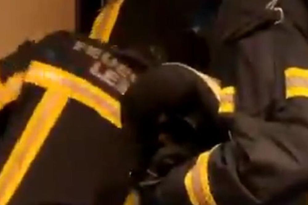 DRAMA U LAJPCIGU: Fudbaleri PSŽ zarobljeni 50 minuta, vatrogasci došli da ih spašavaju! (VIDEO)