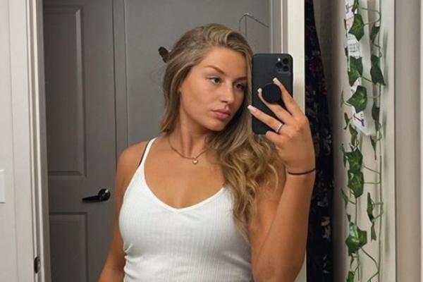 ZBOG VRELE HRVATICE OSTAVIO MAĐARSKU BOMBU: Prelepa Klara zavela tenisku nadu - ukrala ga od koleginice! (FOTO)