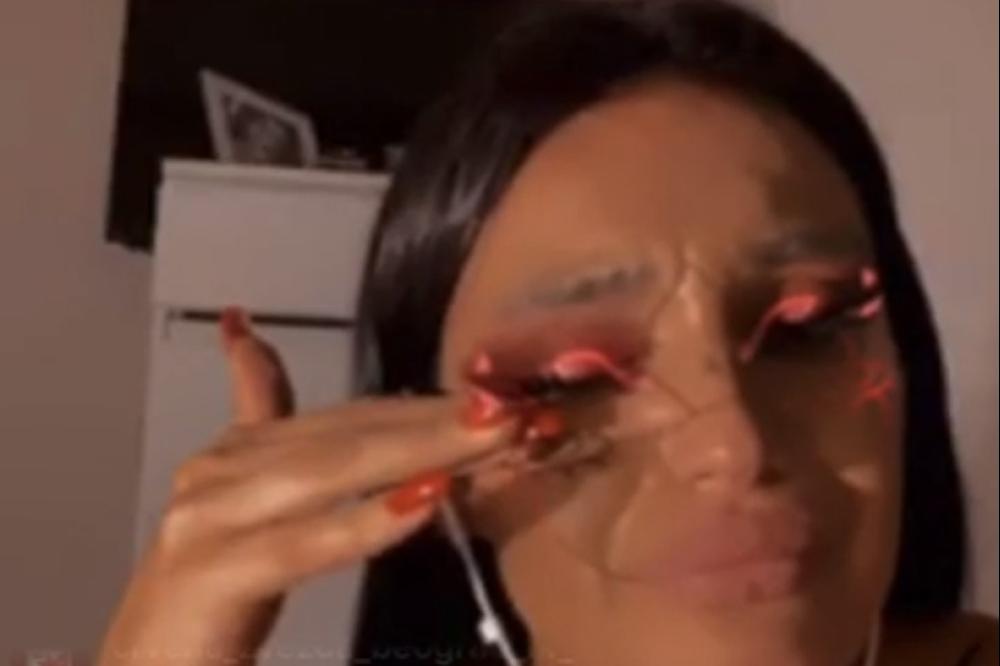 POKAZALA GOLE GRUDI U UŽIVO PROGRAMU! Šokirala pratioce!