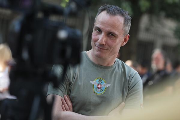 MIKINA REČENICA MU JOŠ UVEK ODZVANJA U GLAVI! POZNATI GLUMAC O ALEKSIĆEVOJ ŠKOLI: Pohađao ju je i ZAUVEK napustio!