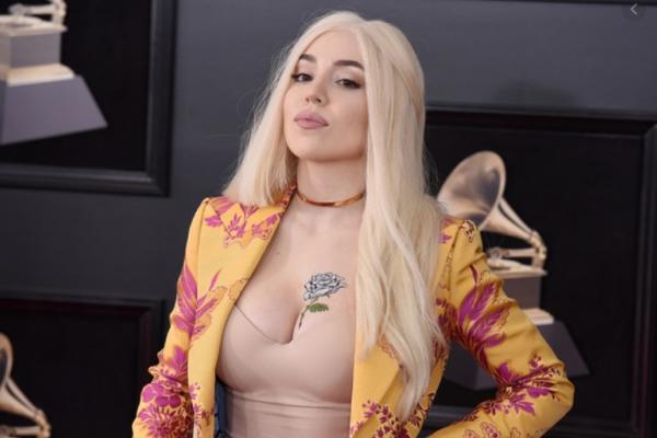 DEKLARIŠE SE KAO 100% ALBANKA: Pevačica polako osvaja POP SVET, a AVA nije njeno pravo ime!