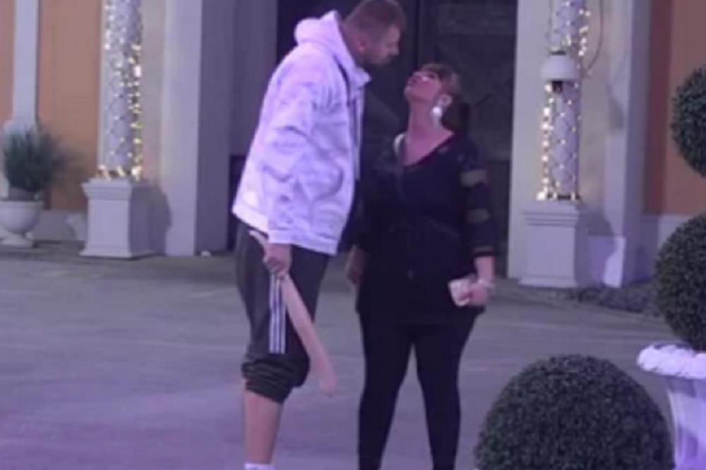 MAJA ĆE PRESVISNUTI OD MUKE KADA BUDE SAZNALA: Miljana i Janjuš završili zajedno, SPAJAJU SE U JEDNO! (VIDEO)