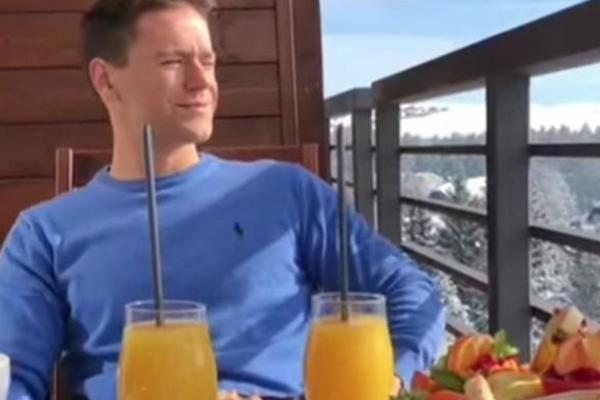 OVDE ŽIVI LUKA RACO: Detalj na stolu posebno privlači pažnju! (FOTO)