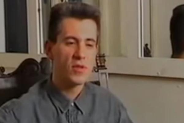 TUGA JOŠ UVEK NE PRESTAJE! 26 GODINA bez dečaka iz vode: Napravio je revoluciju u muzici, UMRO SA 35 KILA! (VIDEO)