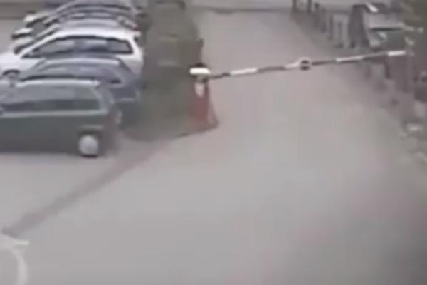 GLEDALI SMO 20 PUTA OVAJ SNIMAK, I JOŠ NE VERUJEMO ŠTA SMO VIDELI: Ovo ćete poslati SVIM PRIJATELJIMA! (VIDEO)